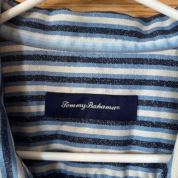 Tommy Bahama Blue Printed Short Sleeve Button Front Silk Shirt XXL - Picture 2 of 5